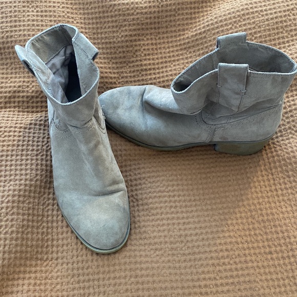 Tan booties - Picture 2 of 2